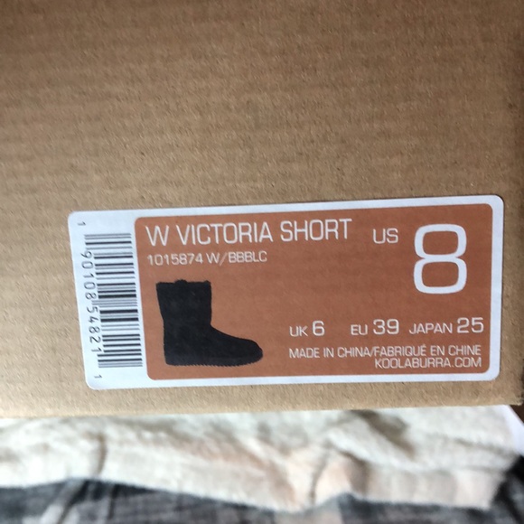 Sz. 8 W Victoria Short Koolaburra by UGGS - Picture 4 of 5